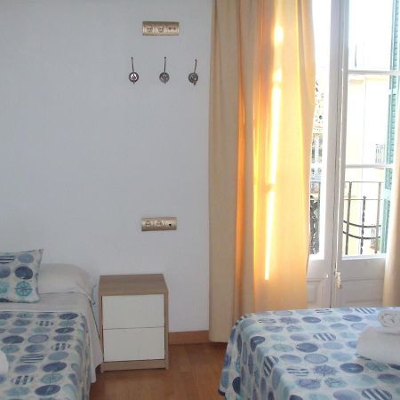 Hostal Felipe 2 Барселона Экстерьер фото