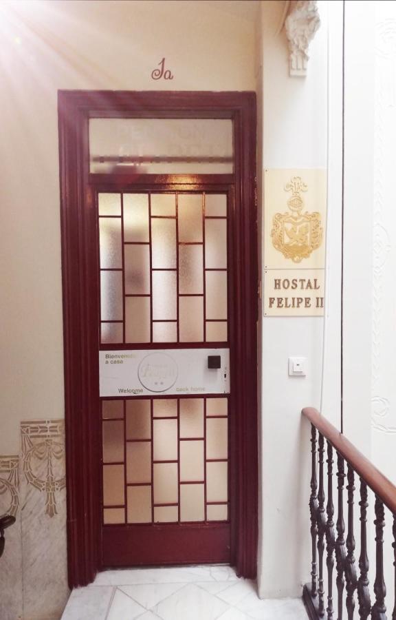 Hostal Felipe 2 Барселона Экстерьер фото