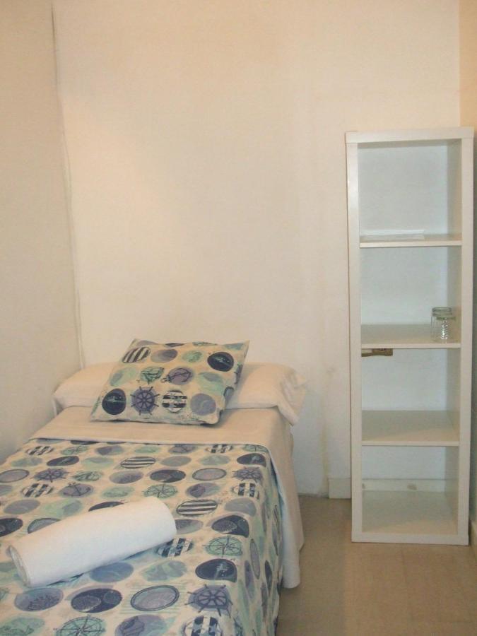 Hostal Felipe 2 Барселона Экстерьер фото