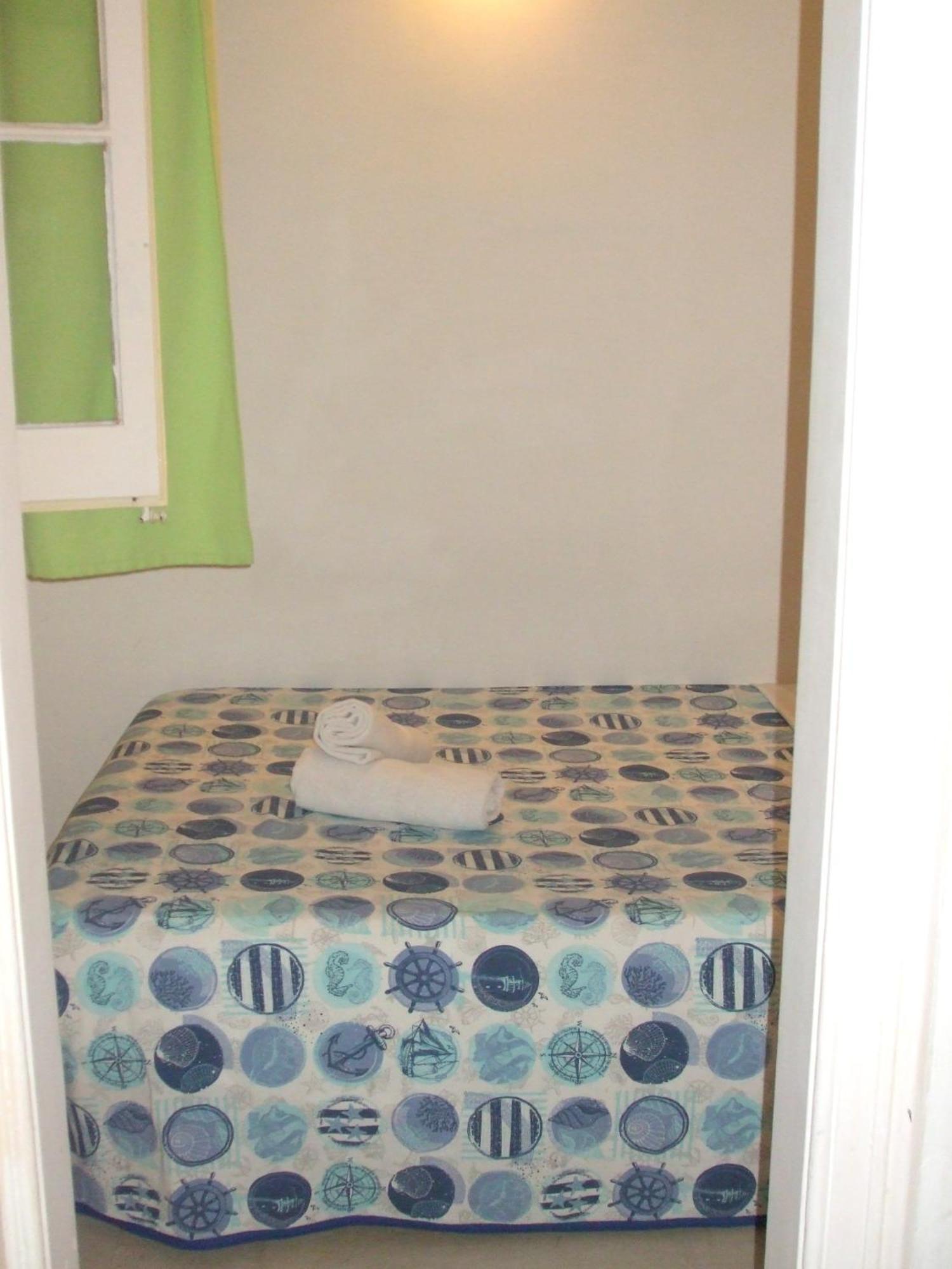 Hostal Felipe 2 Барселона Номер фото