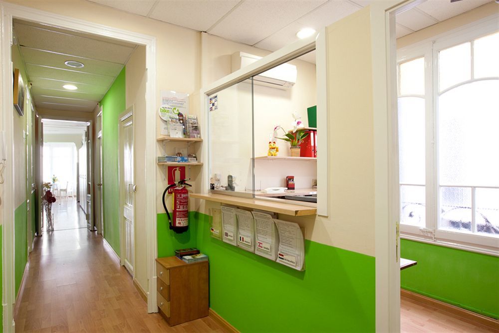 Hostal Felipe 2 Барселона Экстерьер фото
